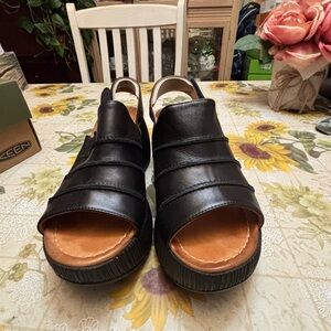 Spring Step Black Leather Women's Sandals size 37